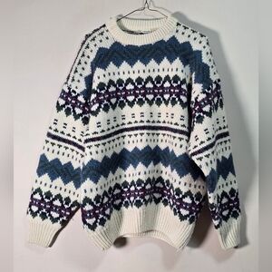 Vintage chunky oversized 100%  Wool knitted pullover sweater size medium